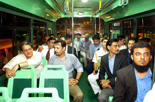karachi-buses.jpg
