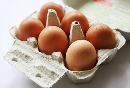 information-minister-marriyum-aurangzeb-uses-eggs-to-save-herself-from-evil-1491134904-1443.jpg