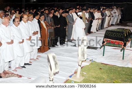 stock-photo-nawabshah-pakistan-may-president-asif-ali-zardari-offers-funeral-prayer-to-his-father-hakim-78008266.jpg