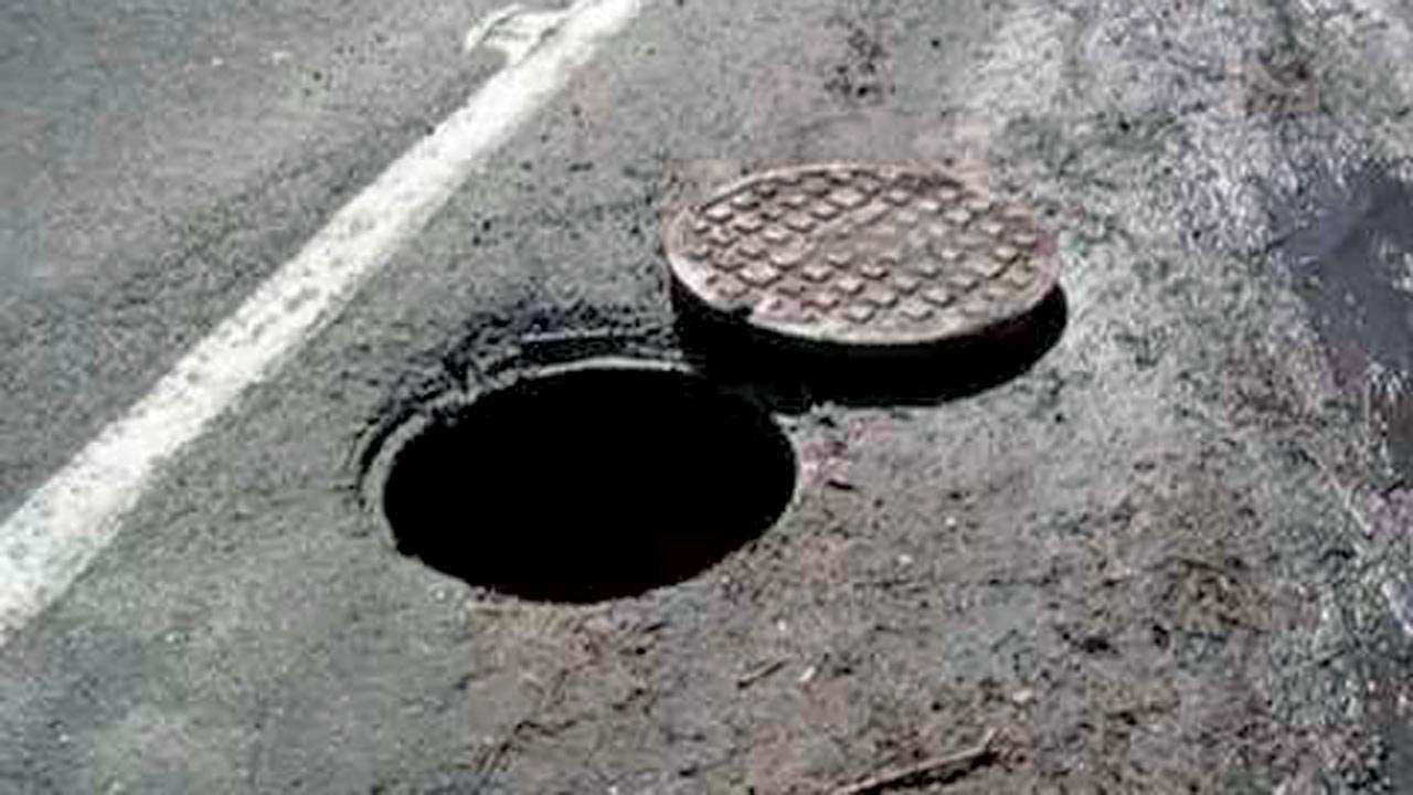847372-manhole-1.jpg